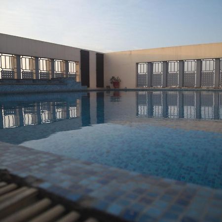 Savoey Hotel لاهور المظهر الخارجي الصورة
