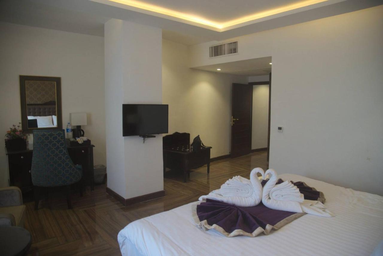 Savoey Hotel لاهور المظهر الخارجي الصورة