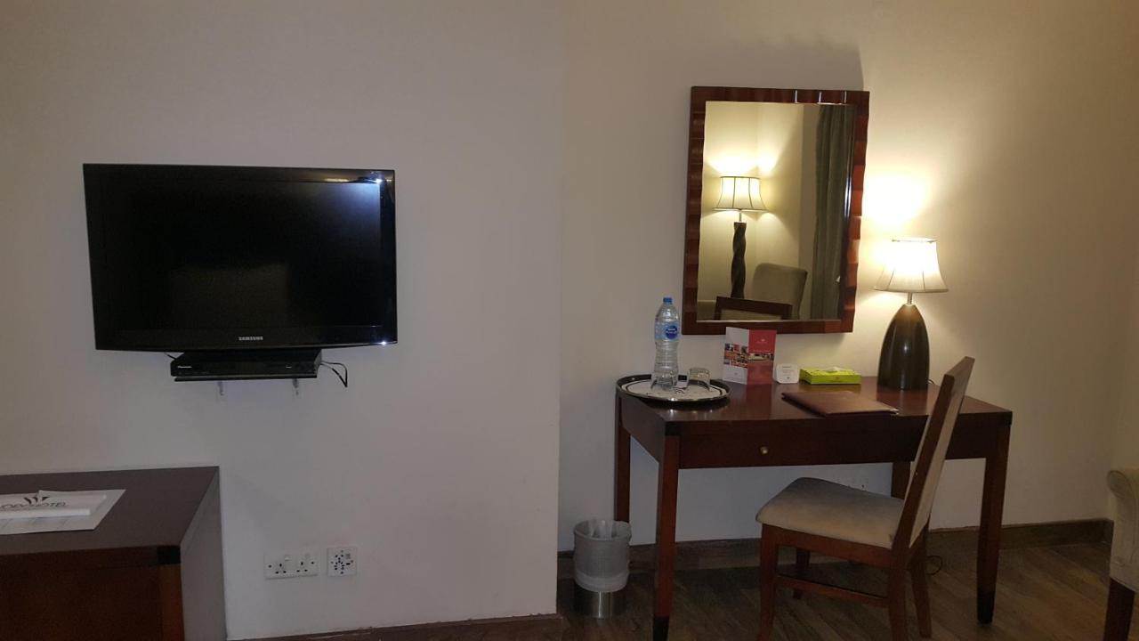 Savoey Hotel لاهور المظهر الخارجي الصورة